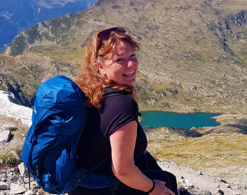 Ines Jung Mentorin für Mut und Lebensfreude, beim Wandern in den Bergen