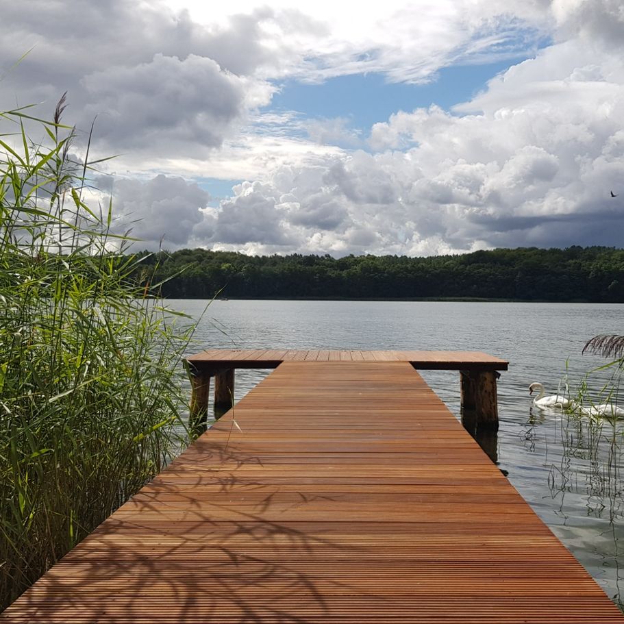 Klarheitskompass, Steg am Wasser